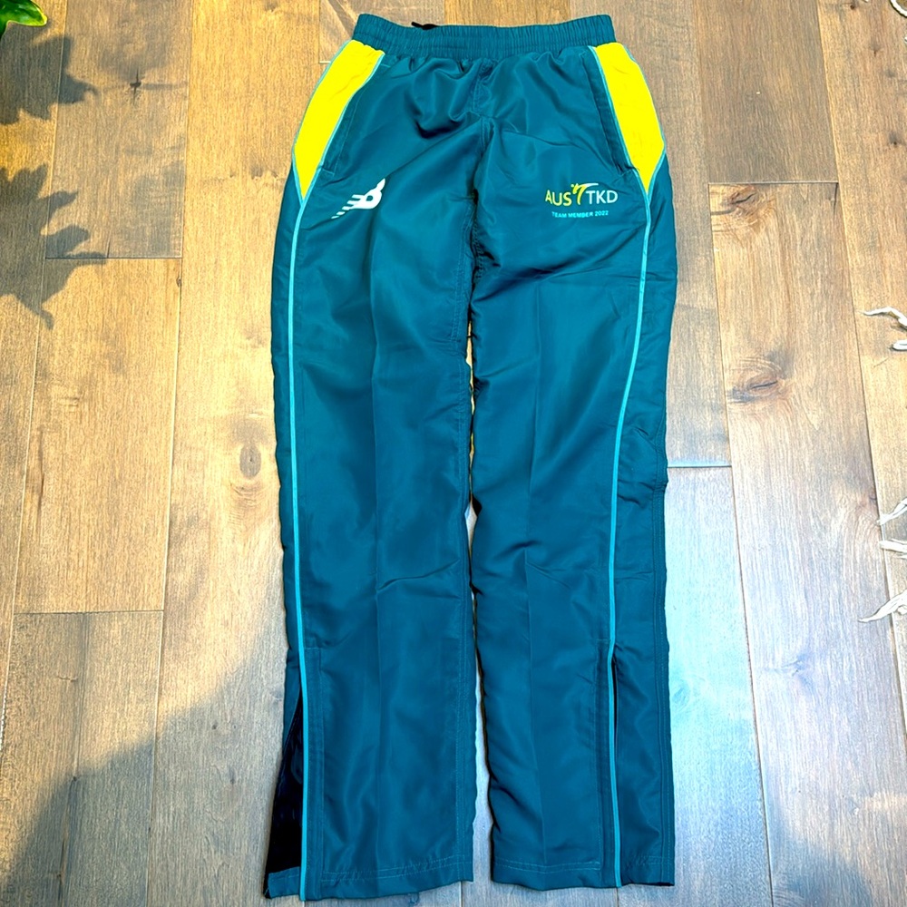 Team Australia Olympic track pants a la Raygun 🇦🇺